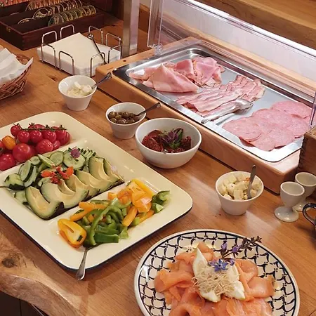 ゲストハウス Rudolfshoehe 3*