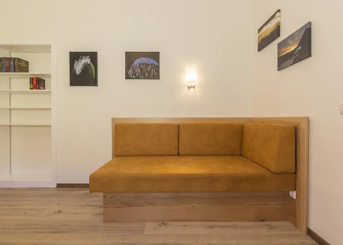 Πανσιόν Rudolfshoehe 3*